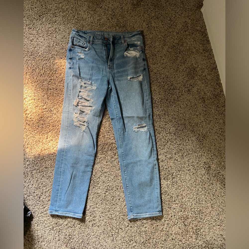 american eagle mom jeans